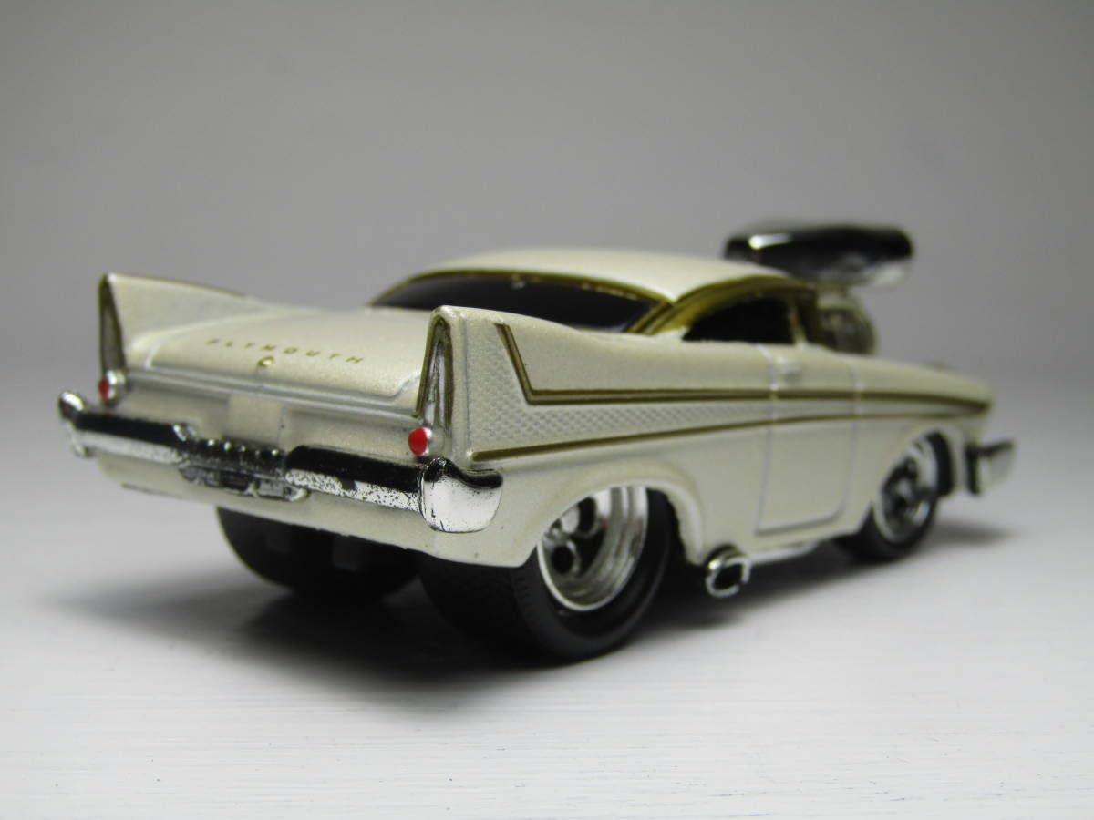 Amazon.co.jp: CHRISTINE クリスティーン 1/64 1958 PLYMOUTH