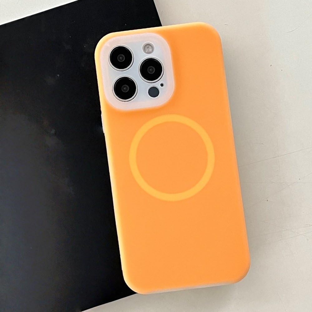 Coque silicone liquide orange pour iPhone 13 et 14 finition luxe - 5