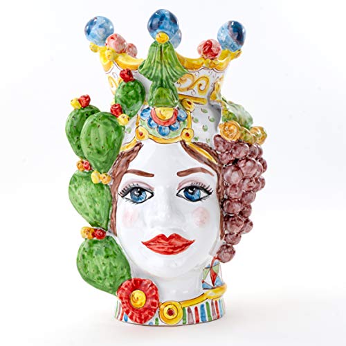 Altezza di 32 cm: Dimensioni ideali per esporre questa creazione artistica in modo prominente su mensole, tavoli o credenze, catturando l'attenzione con la sua presenza elegante