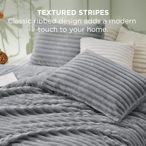 Image of Bedsure Full Fluffy Comforter Set - GentleSoft 3 Pieces Luxury Fleece Grey Bedding, Cozy Room Decor Aesthetic, 1 Full Bed Comforter (82 inchx86 inch) and 2 Pillowcases (20 inchx26 inch)