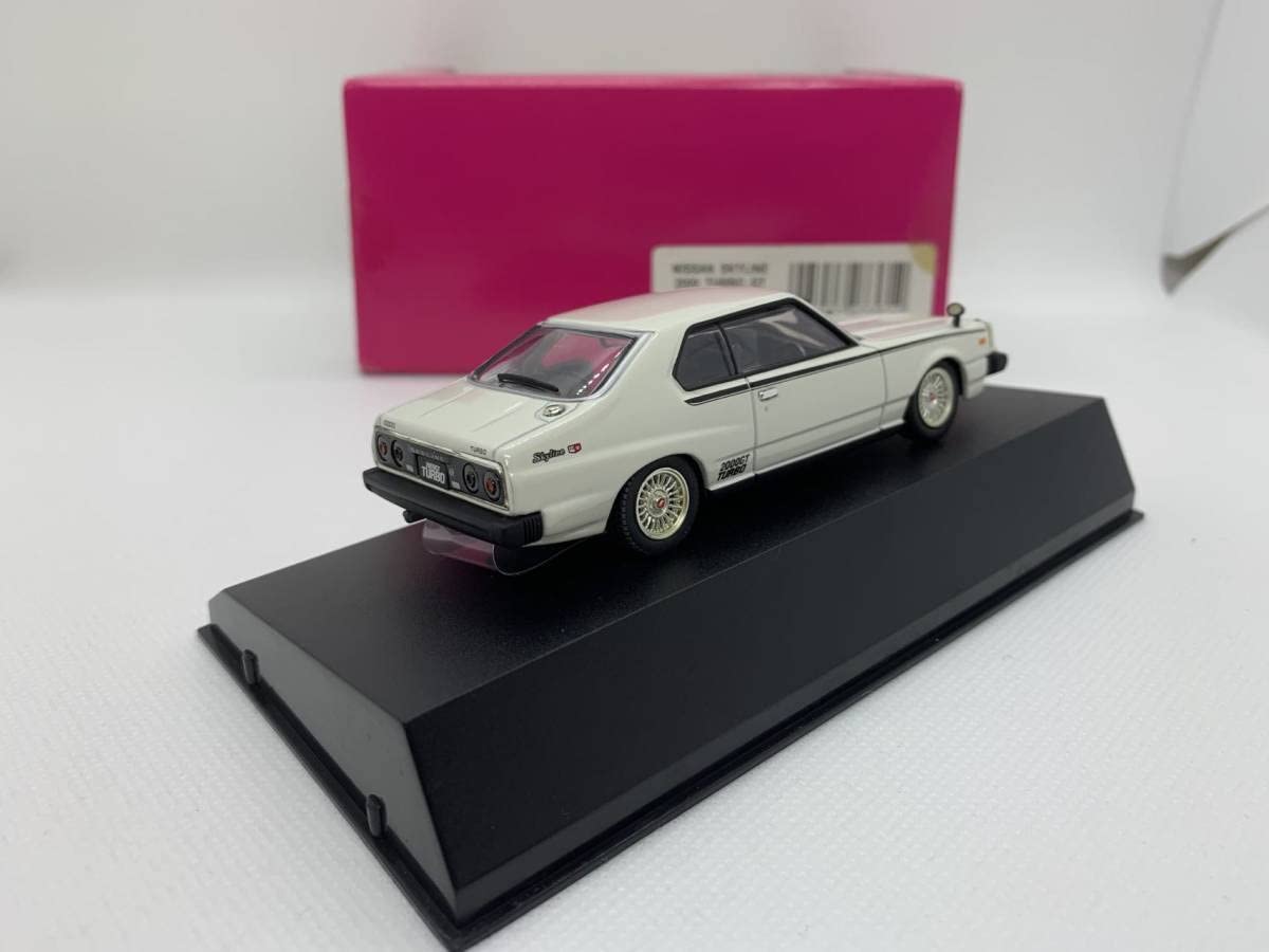 DISM SKYLINE 2000 GT-ES ホワイト 1/43 DISM SKYLINE 2000 GT-ES ホワイト 1/43