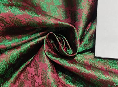 Tissu brocart de soie BRO68 de coloris vert et rouge pour robe de soirée