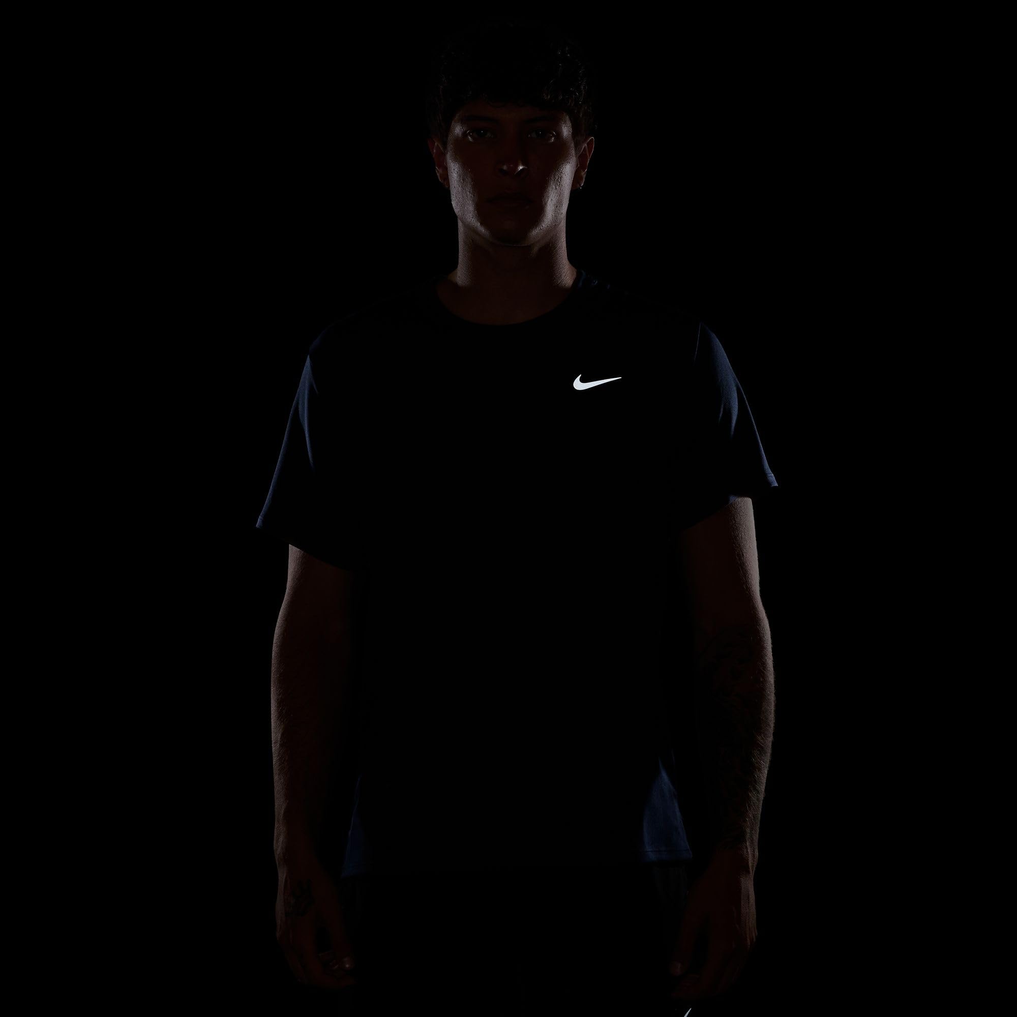 Nike Miler Dri-FIT UV Kurzarm-Laufoberteil für Herren, DV9315