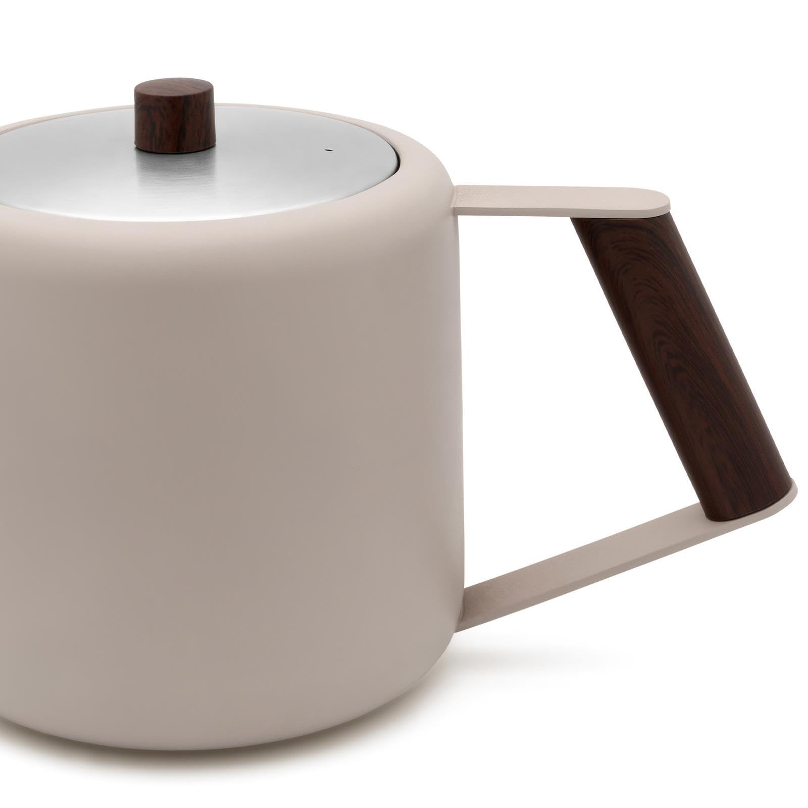 Bredemeijer doppelwandige Retro Teekanne 1.1 Liter beige - mit schwarzem Holz-Untersetzer & Edelstahl-Tee-Filter Sieb-Einsatz - isolierende Kanne aus Edelstahl
