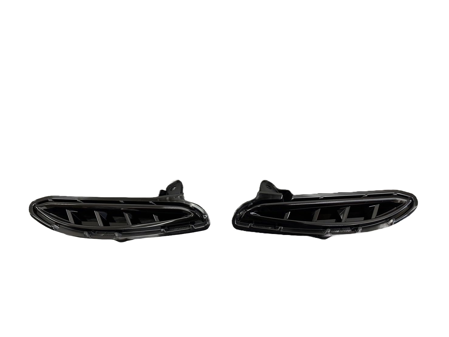 新品 ハリアー 80系 PHEV フロントバンパー ホールカバー サイドダクト 新品 ハリアー 80系 PHEV フロントバンパー ホールカバー サイドダクト