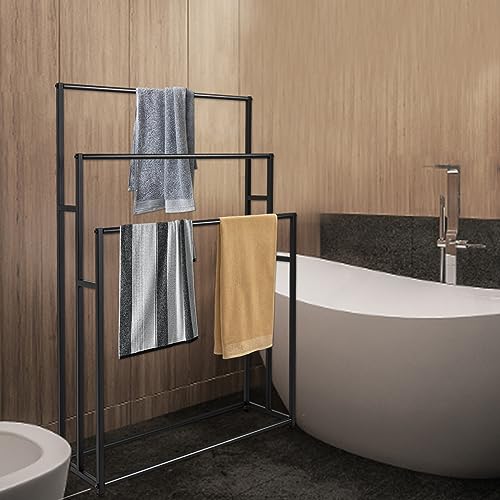 Porte-serviettes sur pied de salle de bain et balcon pour optimiser l'espace