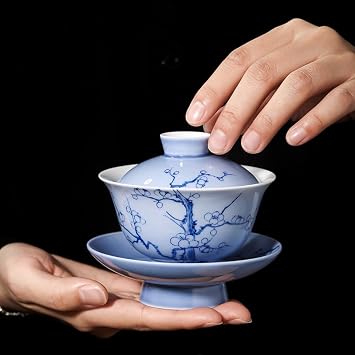 SONGCHAO Matcha Cups Hand-painted Plum Blossom Pattern Covered Bowl Tea Cup Large Capacity Home Tea Bowl Tea Set Ceramic Gai Wan Tea Cup Tea Set Tea Infuser Mug
