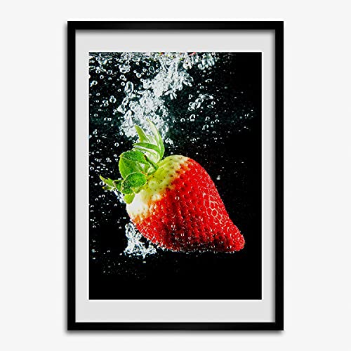 Affiche moderne peinture fraise sous l'eau avec cadre en bois 50x70 cm Tulup