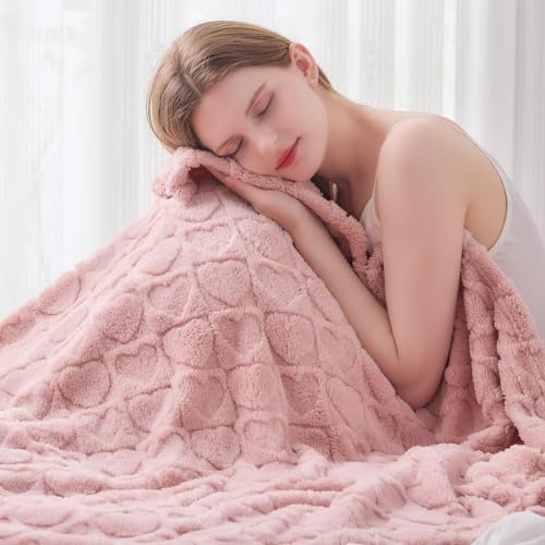 NEWCOSPLAY Super Soft Throw Blanket Dusty Pink Love Premium Silky Flannel Fleece 3D Heart Checkered Lightweight Bed Blanket All Season Use (Dusty Pink Love, Throw(50"x70"))
