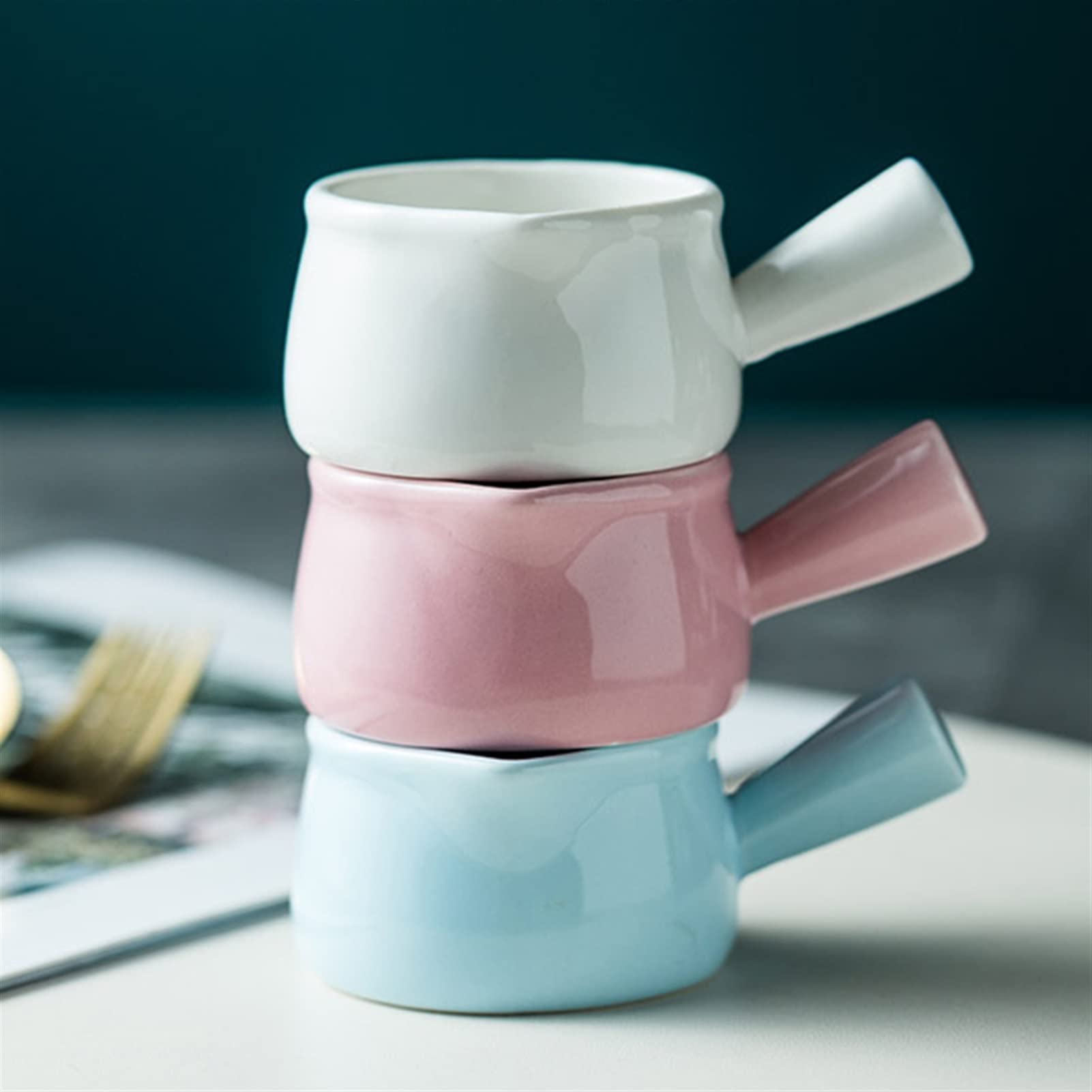 Milchkännchen, Soßenschüssel, Wasserbecher, Kaffeesahnekännchen, Zucker, Saucenschale, Gewürzschale, Essig mit Griff, Küchengeschirr