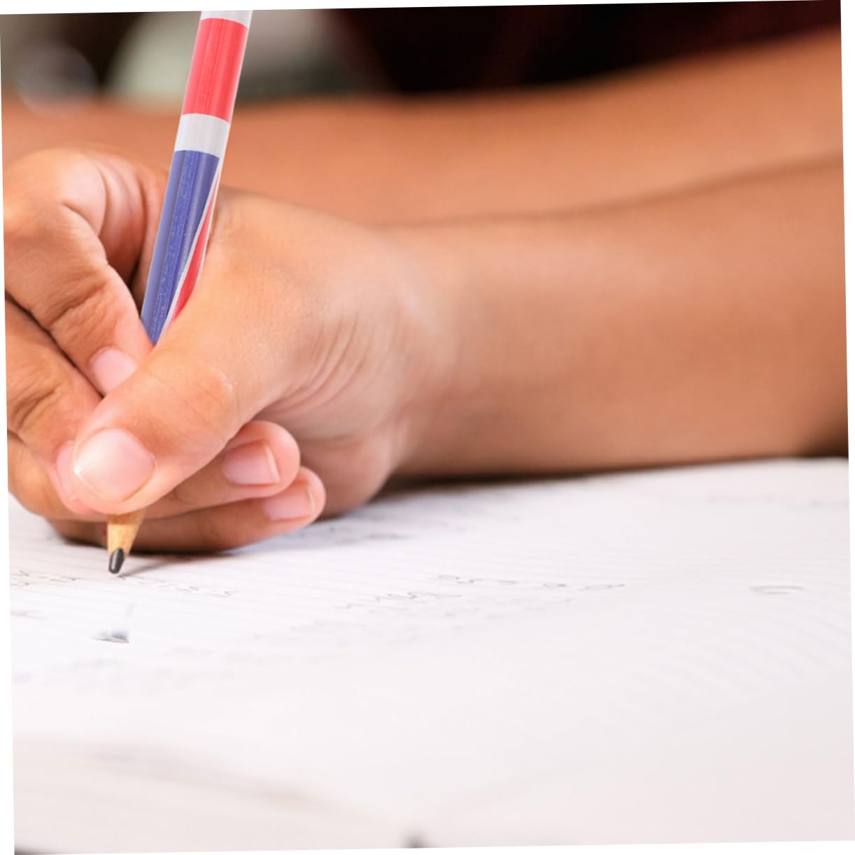 Lápices Pequeños de Madera Diseño Ergonómico y Ligero 100 Ideales para Estudiantes y Artistas, Perfectos Escuela y Dibujo