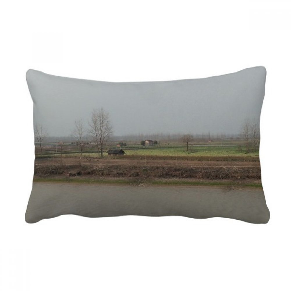 Coussin de canapé automne paysage pour créer un coin lecture cosy