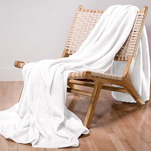 Dreamzie - Flauschig Fleecedecke 130 x 150 cm - Kuscheldecke Mikrofaser 100% Polyester 260gsm - Decke Sofa mit Fischgrätmuster und weicher Haptik - Weiß