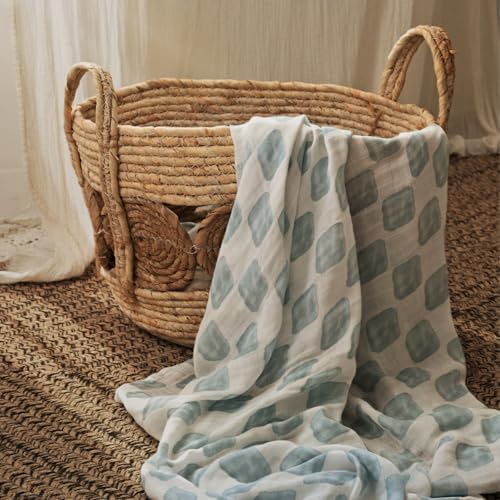 Image of Gllquen Baby Muslin Swaddle Blankets 4-Pack Breathable Receiving Blankets (35 inch x 40 inch) Soft Baby Blankets for Girls and Boys Newborn Essentials Muslin Burp Cloths Swaddle Wrap Baby Gift(Apple Paradise)