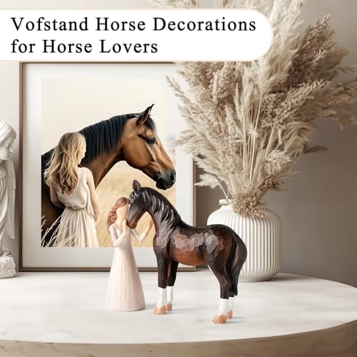 Décoration d'intérieur moderne avec statue de cheval noire