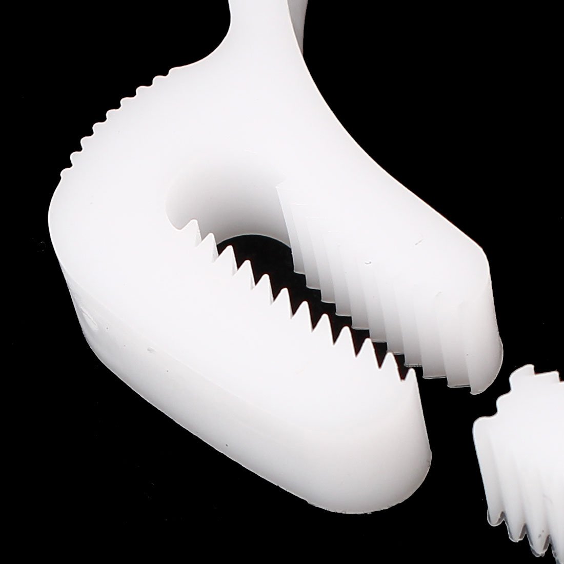 Aexit 45.5mm-47.5mm Double Clamps Gripping Ratchet Plastic Hose Clamps Clips Fasteners Strap Clamps 4 Pcs