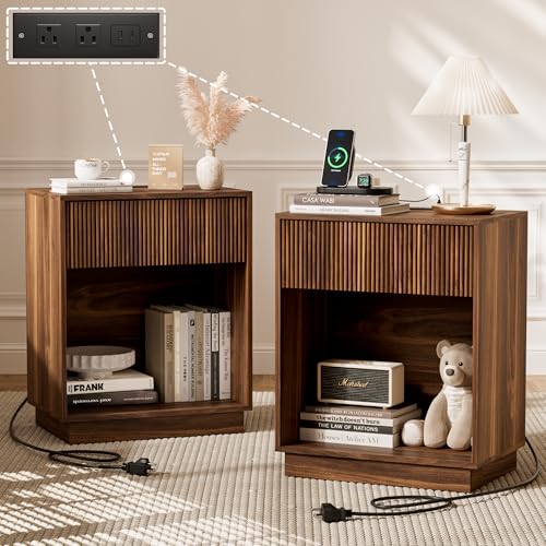 Fluted Nightstands Set of 2 Night Stand with Charging Station Modern Bed Side Table with Drawer and Storage Shelf Wood Mid Century End Table for Bedroom Living Room (Walnut)