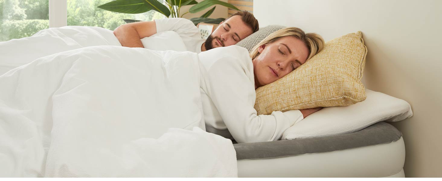 Huddle Never Deflate™ Luxury lit King Size Gonflable, lauréat Good Housekeeping 2025, doté de la Double Pompe SlumberGuard™, fermeté réglable, Pompe intégrée et veilleuse USB