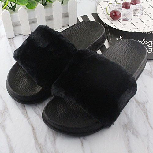 Par de chinelos sem cadarço confortáveis e fofos chinelos femininos chinelos de pelúcia confortáveis