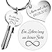 Produktbild Geschenke 24: Schlüssel EIN Leben lang an deiner Seite - gravierte Geschenkidee für verliebte Paare - Schlüsselanhänger mit Gravur (Silber 2 Namen und Datum)