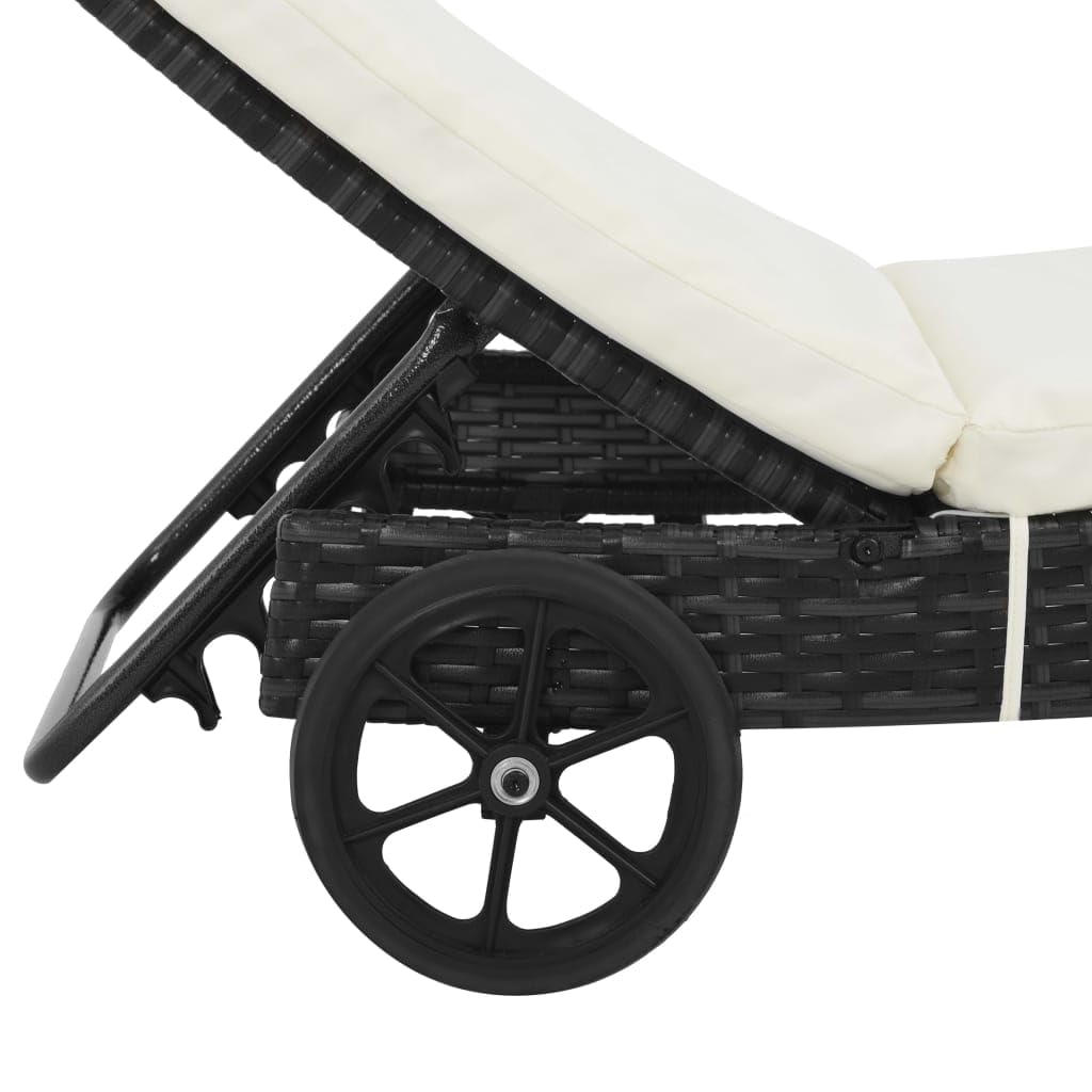 Lettino prendisole con ruote e cuscino in polyrattan nero, chaise longue regolabile per giardino, terrazza, balcone