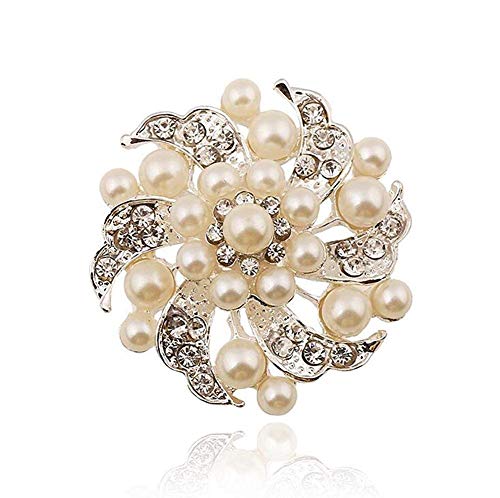 Pendentif broche perle pour robe de mariée : le bijou idéal pour un bal ou une fête