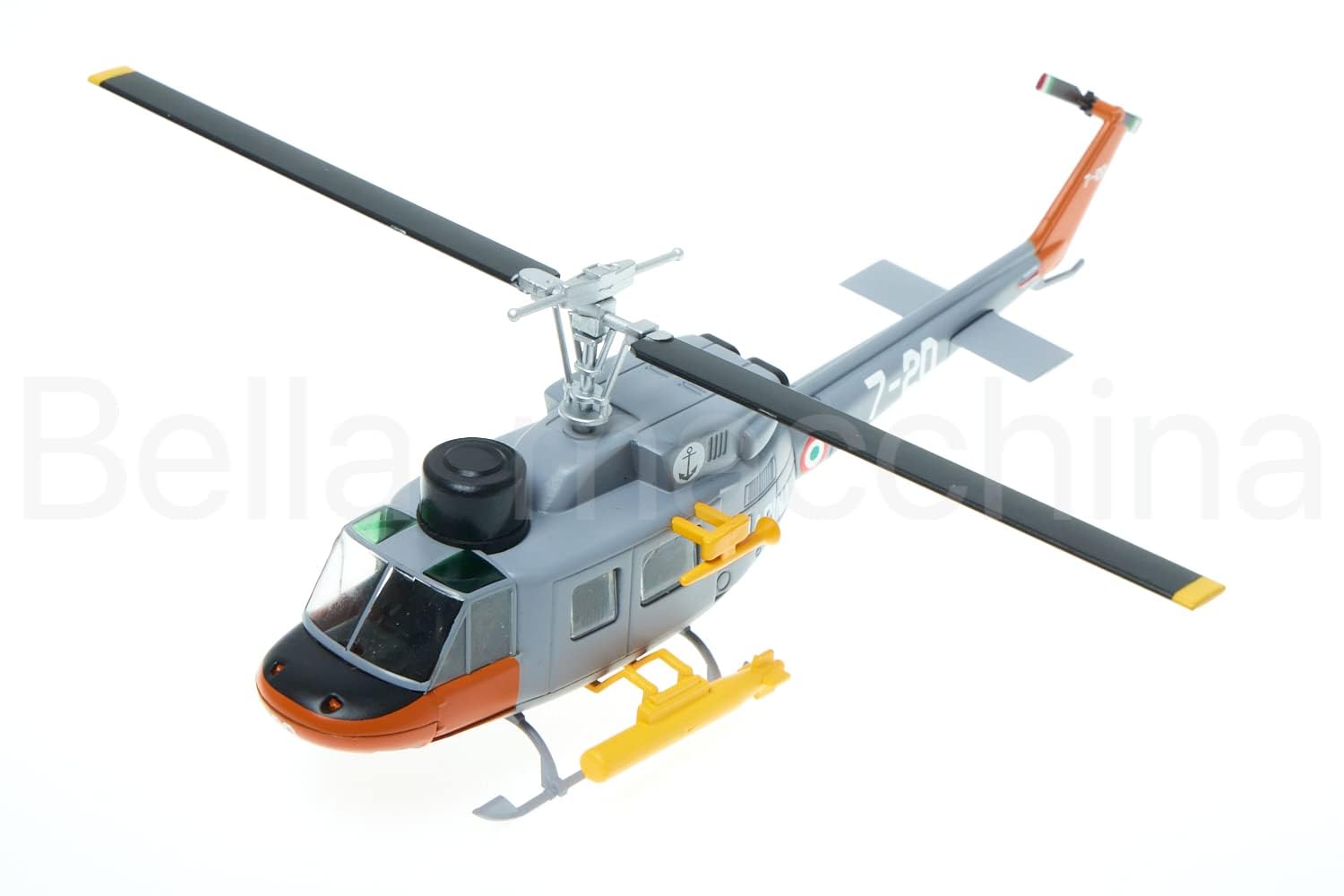 ヘリコプター模型 Amazon | イタリア海軍 ヘリコプター 模型 完成品 1/72 アグスタ ベル