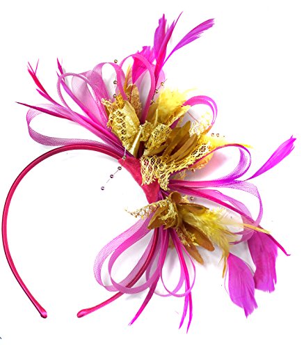 Serre-tête plumes fuchsia et créoles or pour sublimer une coiffure d'invitée