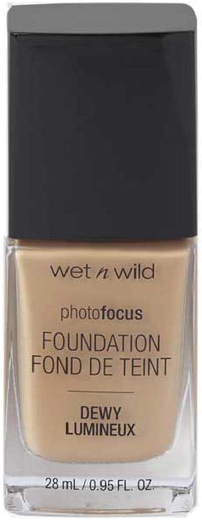 Wet n Wild - Photo Focus Foundation DEWY - Base Ligera, Hidratante y Supernutritiva para Pieles Normales y Secas - Atenúa las Imperfecciones y Minimiza los Poros - Vegano - Classic Beige - 1 Unidad