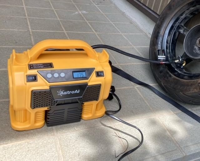 AstroAI 1100KPa AC/DC/充電式 エアーコンプレッサー 電動空気入れ