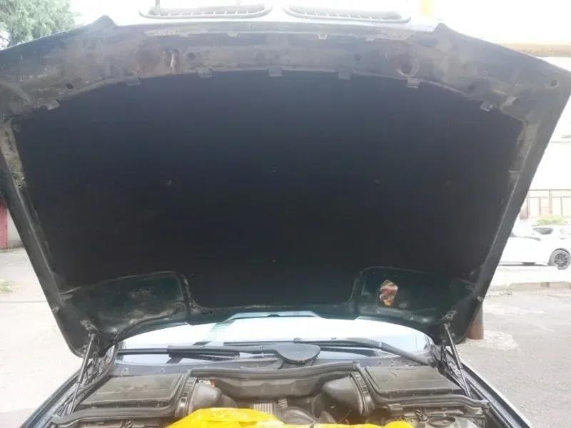 Stop chaleur et bruit moteur E39 grâce à l'isolant capot coton haute densité
