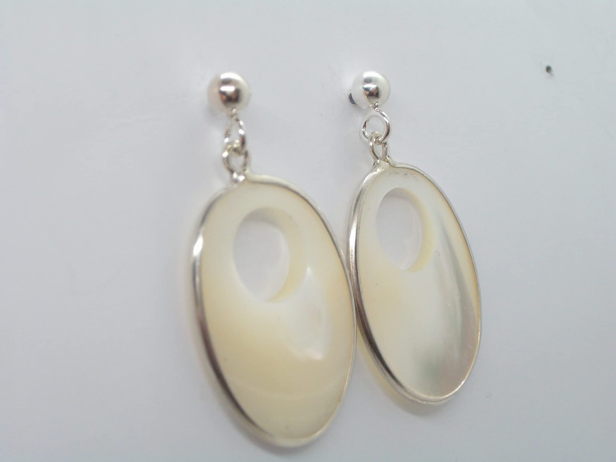 Orecchini pendenti in Argento 925 con Madreperla Bianca Naturale - orecchini con perno e farfallina - Madre Perla - Pietra -