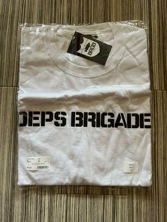 希少！限定！M！ホワイト！デプス×バスブリゲード ダブルネーム ロゴ Tシャツ デプス×バスブリゲード Tシャツ 希少！限定！M！ホワイト！デプス×バス