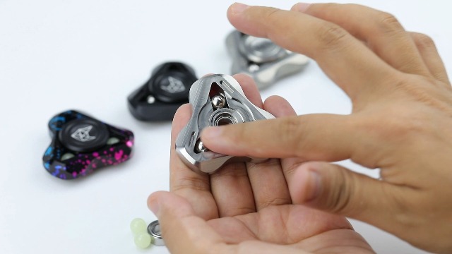 Amazon.com: FREELOVE Upgraded Fox Metal Fidget Spinner for Adults