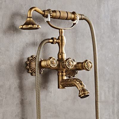 Mitigeur de bain en laiton antique de luxe avec sa douchette murale rétro