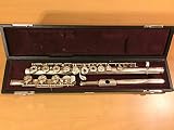Yamaha YFL-461 Series Intermediate Flute YFL461H B Foot, Offset G (Gold Lip Plate)