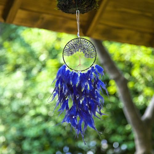 Attrape-rêves contre les murs vides : déco en fer et plumes bleues - 8