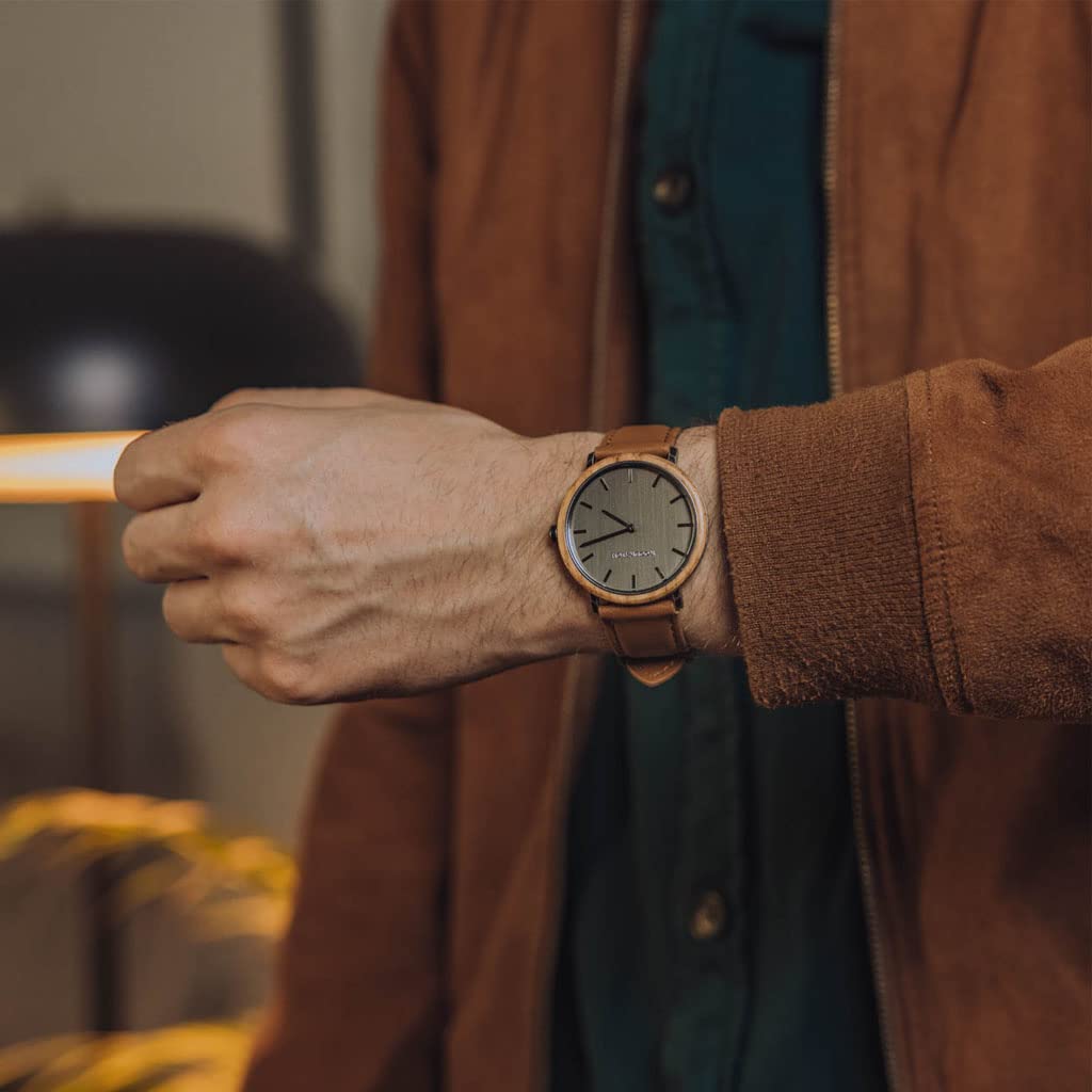 Kentucky Whiskey Barrel - Dark Brown Cactus | Reloj de Madera Hombre de Pulsera Premium | Wood Watch for Man | Producto Eco Friendly, plantamos 1 árbol por Cada Reloj