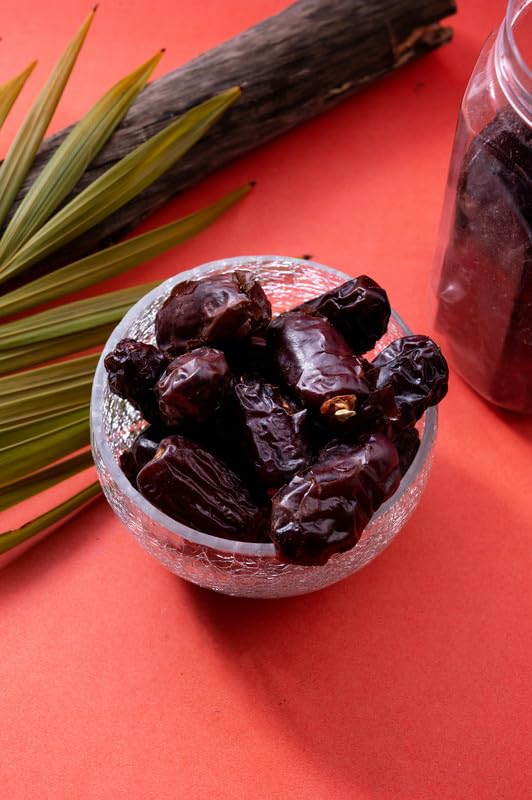 Image of LILA DRY FRUITS Kalmi Dates (100gram) Value Pack | Fresh, Tasty And Healthy Khajur | 100% Natural kajoor | High In Dietry Fibre, Vitamins, No Preservatives & Added Sugar Perfect for Gifting