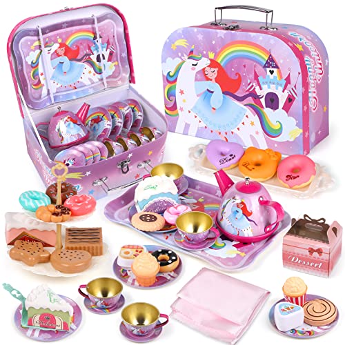L'ora del tè - In una calda giornata di sole, la tua piccola principessa si prepara a trascorrere l'ora del tè con la famiglia degli amici, ciambelle, torta, tè e chiachiere! Il nostro set da tè per bambini include 1 teiera, 1 vassoio da portata, 4 tazze, 4 piattini, 4 piatti, 1 valigetta, 1 torre per dessert, 1 vassoio per dessert, 1 spatola, 1 scatola per torte, 1 tovaglia, 21 giocattoli da dessert in plastica.