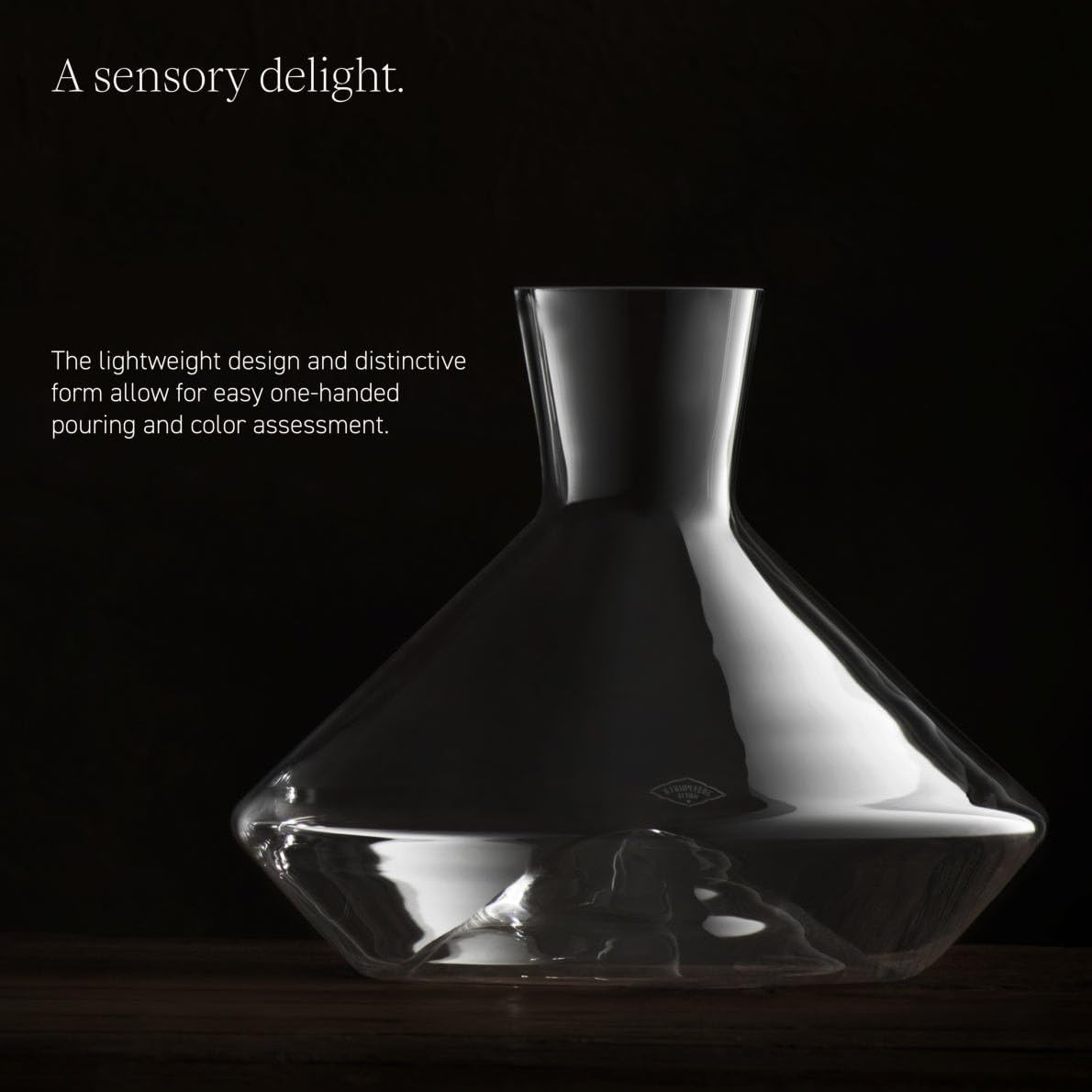 Josephinenhütte® JOSEPHINE N° 7 Decanter [FUNCTIONAL & ELEGANT] – handcrafted & mouth-blown – for 0.75 l (25.4 oz) wine bottles – perfected shape for optimal aeration
