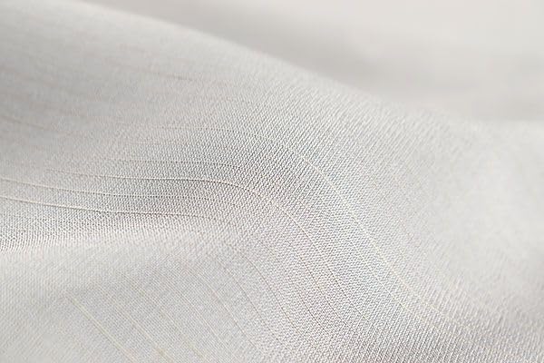 kta2873 単衣 夏物 本場縞大島 ムガシルク 染め 無地 紬着尺 薄グレー色 お仕立て付き 1ヶ月半~2ヶ月で