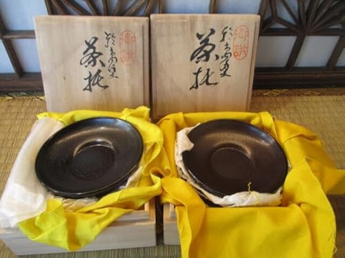 輪島塗　漆器　角盆と茶托5枚　雷紋 2024正規激安】 輪島塗 漆器 角盆と茶托5枚 雷紋 輪島塗の漆塗茶托5客