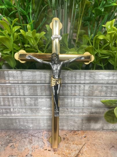 Osiris Trading UK Metal Wall Cross Elegant Christian Decor Spiritual Crucifix Wall Art Unique Religious Home Accent with Gold and Silver Effect and 15 cm high