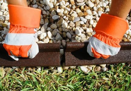 Miniatura 6 de Borde de césped de goma reciclada negra de 4 pies (caja de 6 piezas)