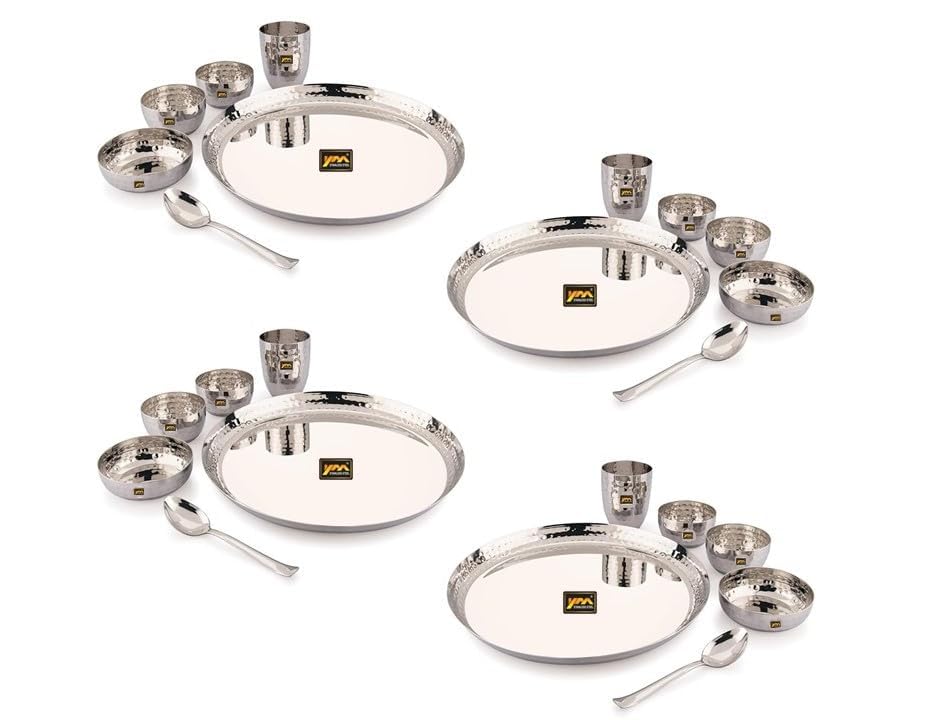 Service de table martelé en acier inoxydable pour de grands repas de famille