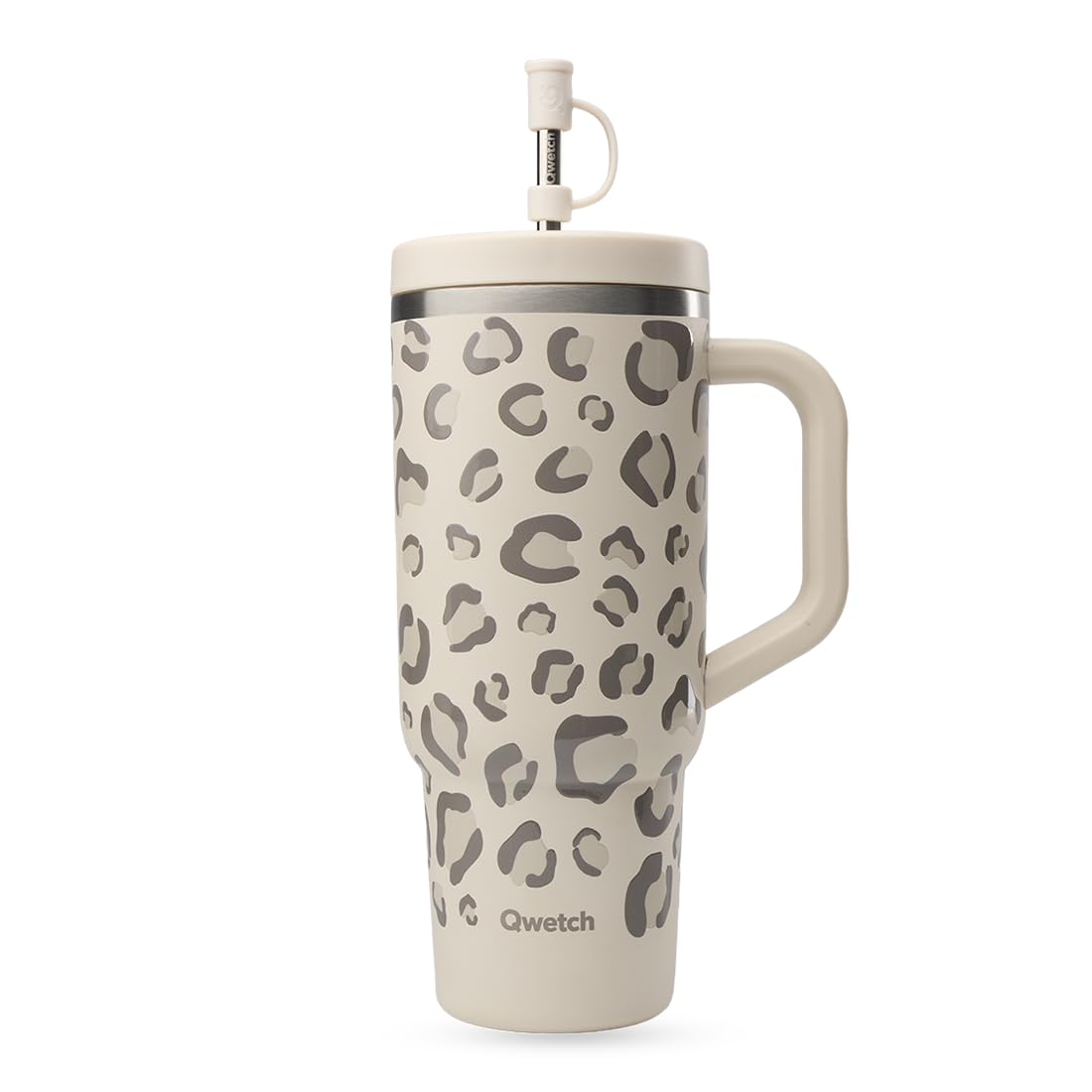 QWETCH Travel Cup – Thermobecher 900ml mit Strohhalm & Henkel – 48h Eisgekühlt / 12h Kalt – Isolierbecher aus recyceltem Edelstahl – Auslaufsicherer Schraubdeckel – Quencher Style – Sandleopard Wild