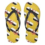 Hemos optimizado la zona de los dedos de los pies de las chanclas, proporcionará más espacio para los dedos de los pies para asegurarnos de que sean lo suficientemente anchos para tus pies. Se desliza fácilmente cuando quieras que tus pies estén relajados.