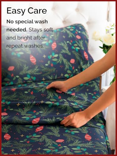 Full Christmas Garland Sheet Set - Holiday Xmas Pattern Bedding Set - Deep Pockets - Snug Fit - 4 Piece - Wrinkle Free & Easy Care - Comfy Festive Winter - Holiday Sheets for Women, Men, Kids & Teens