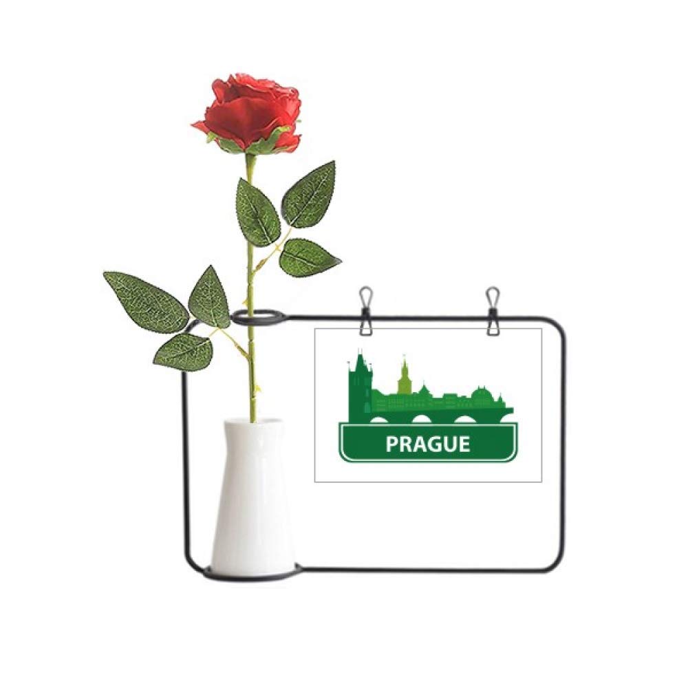 Rose artificielle République Tchèque verte et vase à suspendre style bouteille